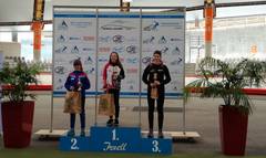 Jeannine Rosner (USCI) lässt alle ihre 34 Konkurrentinnen beim Skatespecials Cup in Inzell hinter sich und gewinnt die Mehrkampfwertung mit über zwei Punkten Vorsprung.