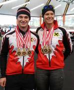 Armin Hager und Vanessa Bittner mit ihren Goldmedaillen.