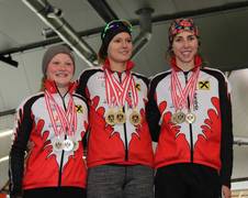 Das Podium der Damen von links nach rechts: Viktoria Schinnerl, Vanessa Bittner und Viola Feichtner.